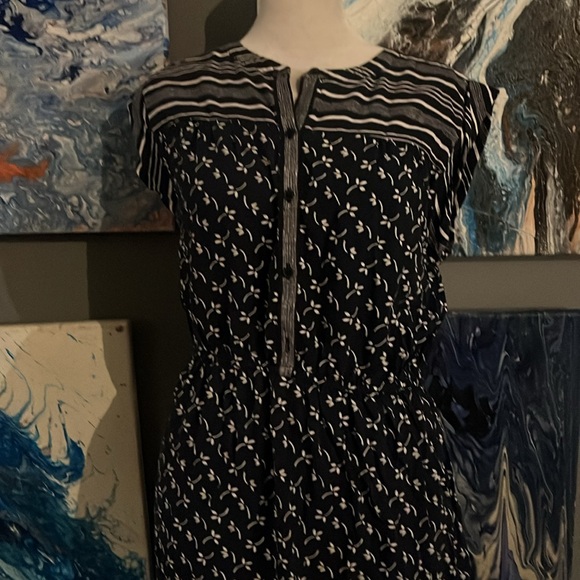 3/$15. Loft Outlet Dress S - Picture 3 of 6